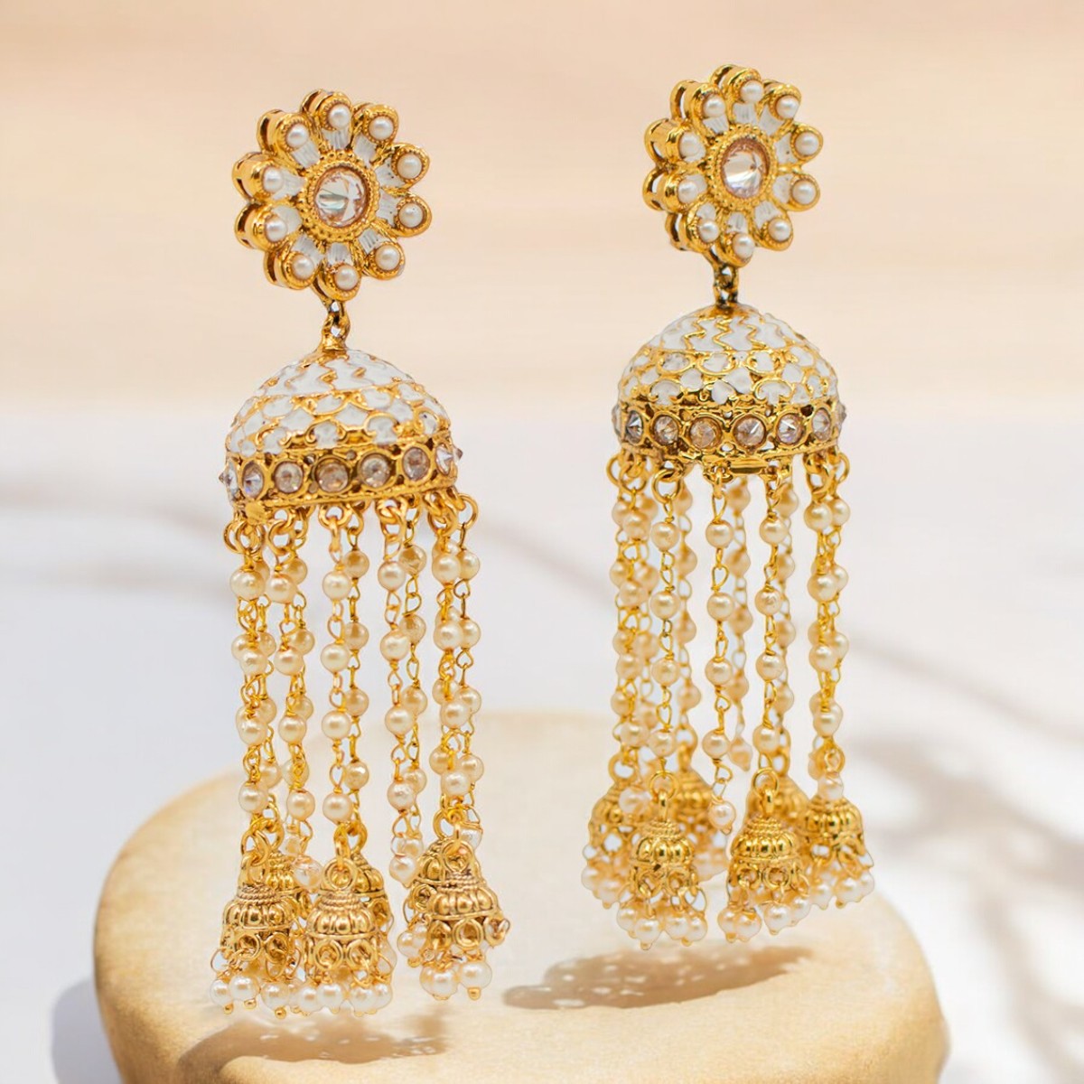 Aashi Earrings - White