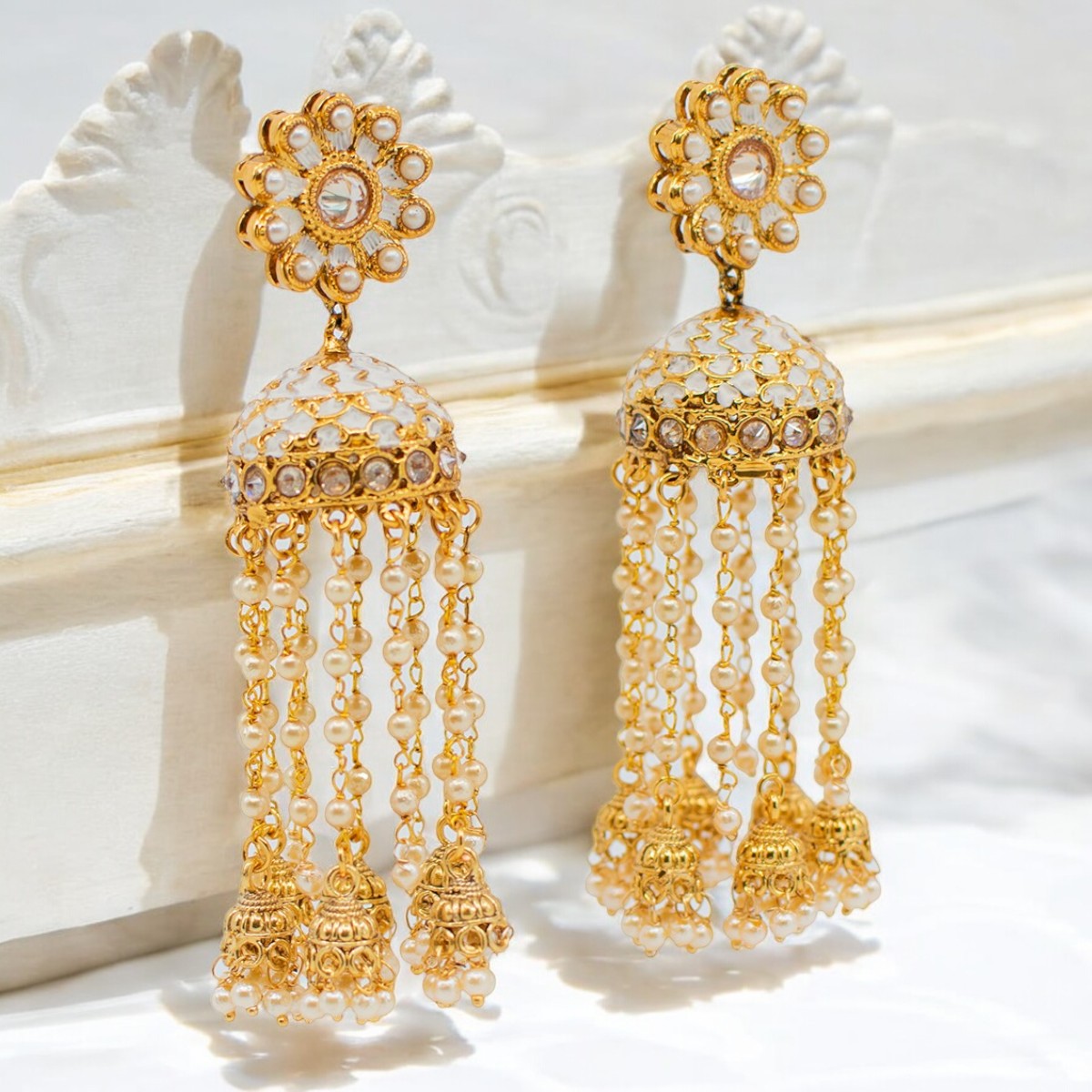 Aashi Earrings - White