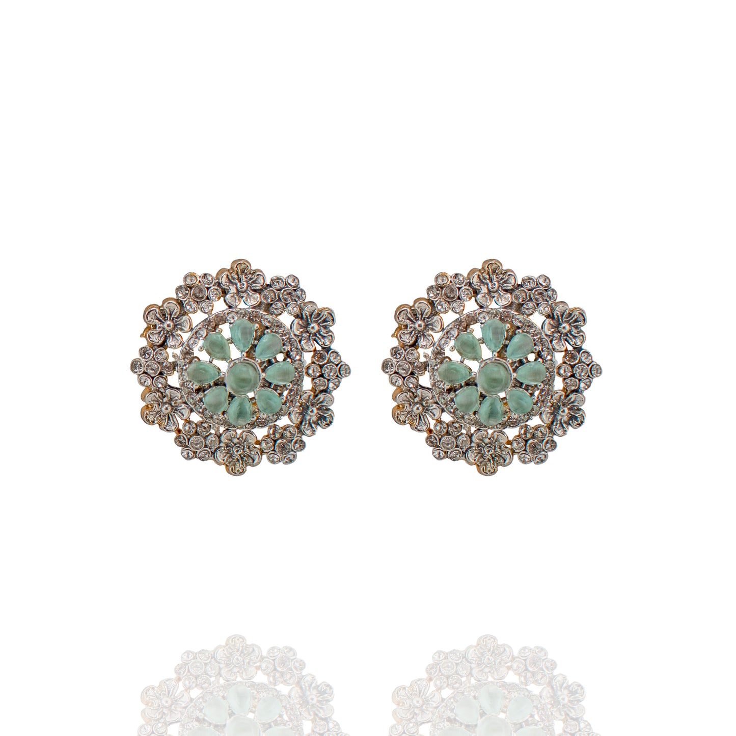 Farah - Stud Earrings