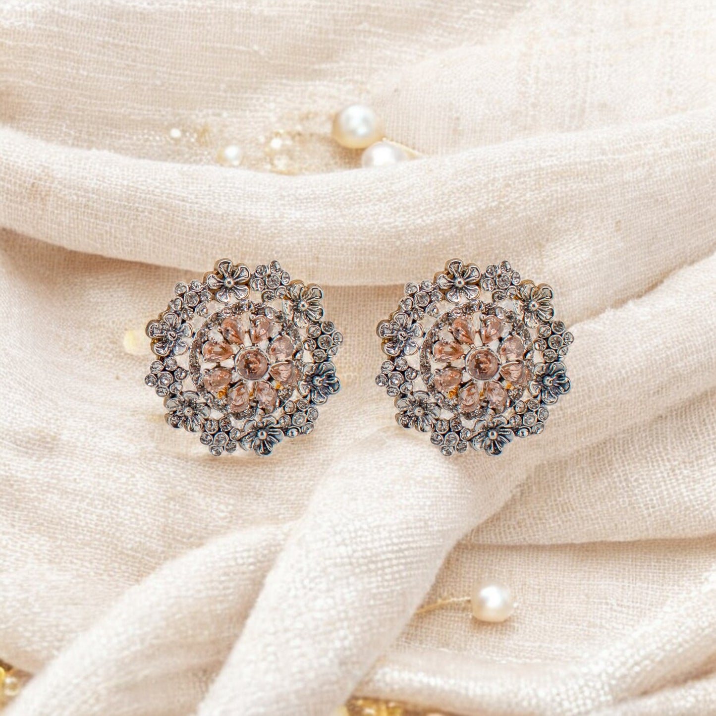 Mahira - Stud Earrings